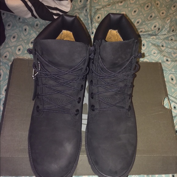 Timberlands - Picture 3 of 4